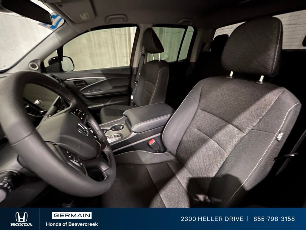 Used 2025 Honda Ridgeline Sport image 25