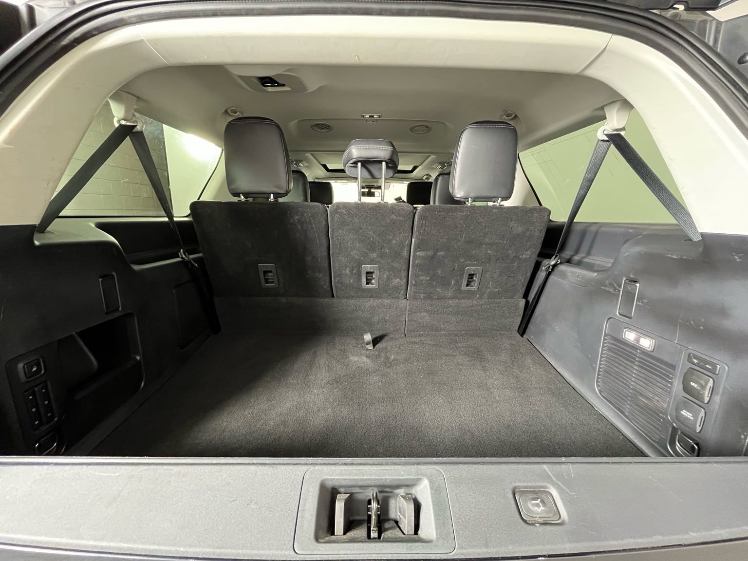 Used 2025 Ford Expedition Max Platinum image 14