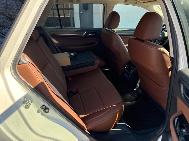 Used 2018 Subaru Outback 3.6R Touring w/ Popular Package #3 image 8