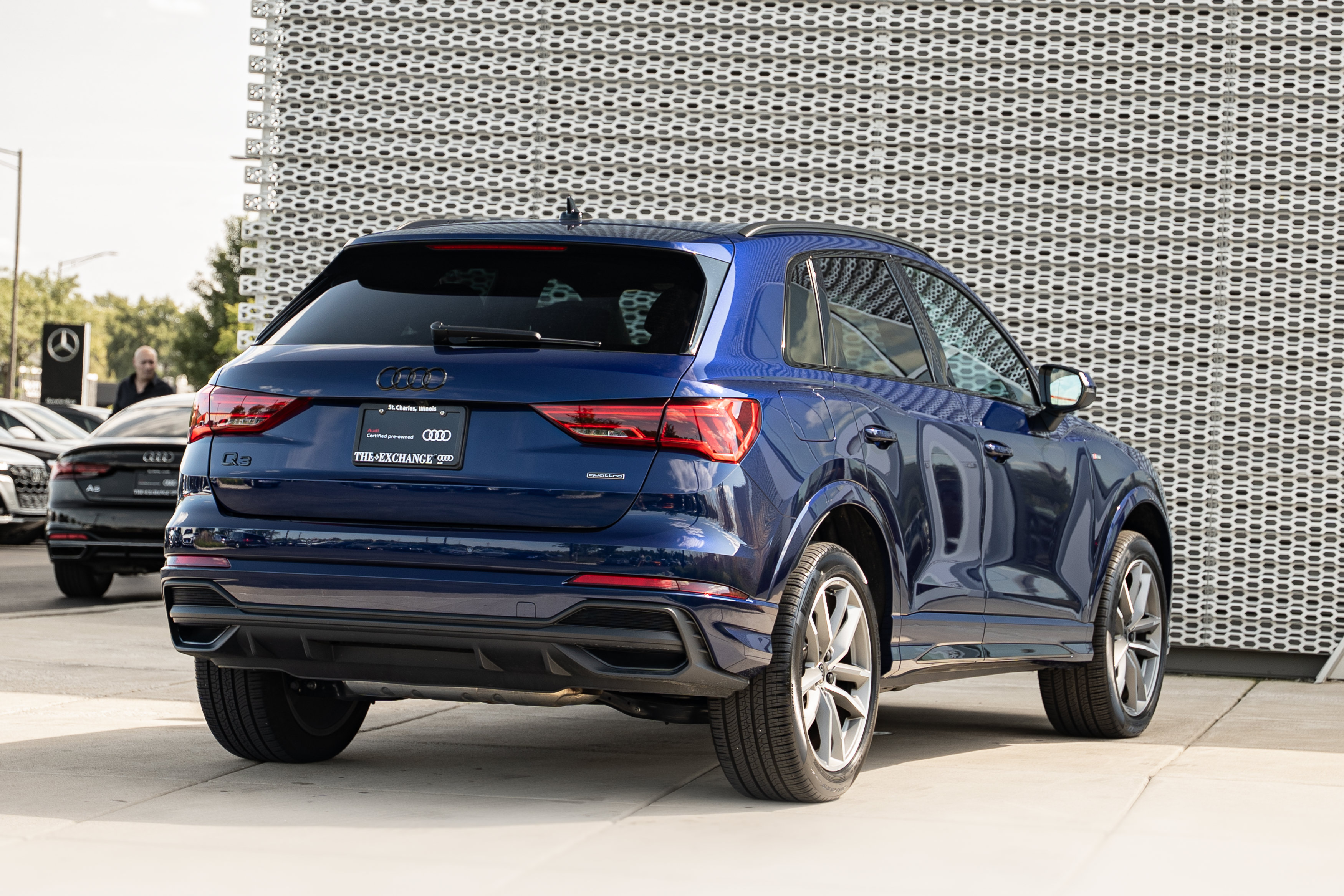 Certified 2025 Audi Q3 2.0T Premium w/ Convenience Package AWD/4WD image 4