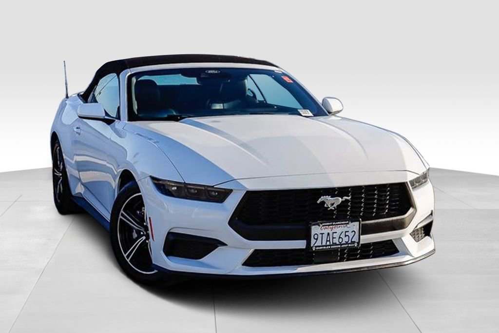 Used 2025 Ford Mustang Premium RWD image 2