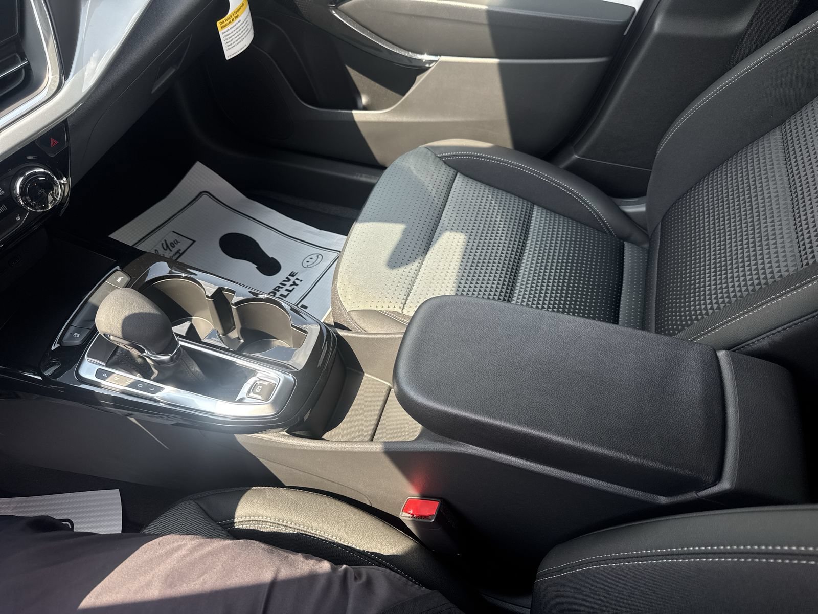New 2026 Chevrolet Trax LT w/ LT Convenience Package FWD image 23
