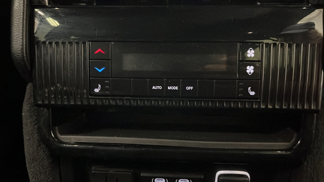 Used 2022 Jeep Wagoneer Series III AWD/4WD image 37