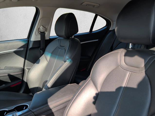 Used 2025 Genesis G70 2.5T RWD image 12