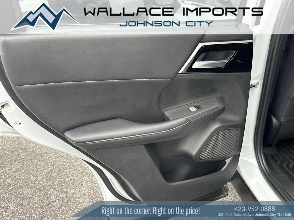 Used 2023 Mitsubishi Outlander SE Black Edition image 36