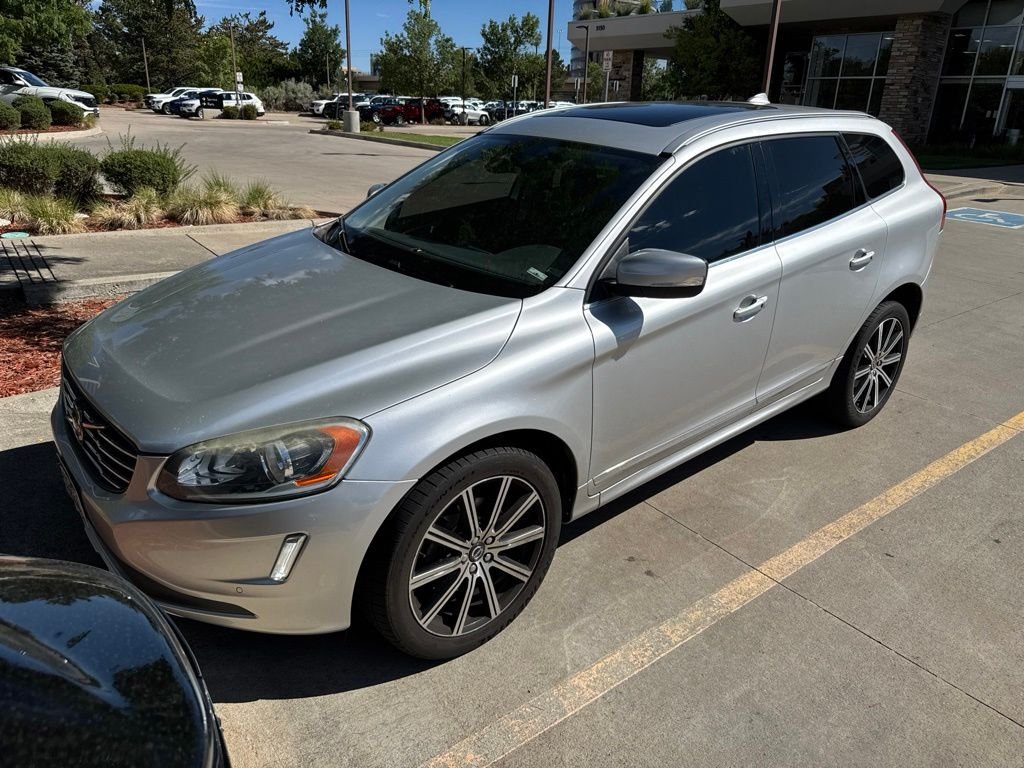 Used 2015 Volvo XC60 T6 w/ Climate Package AWD/4WD image 1