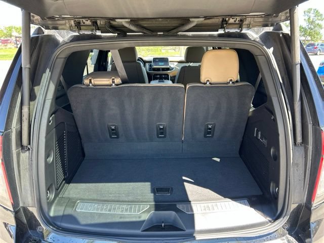 Used 2024 Chevrolet Tahoe Premier AWD/4WD image 26