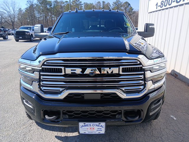 New 2026 RAM 4500 4x4 Crew Cab DRW w/ Laramie Trim Package image 10