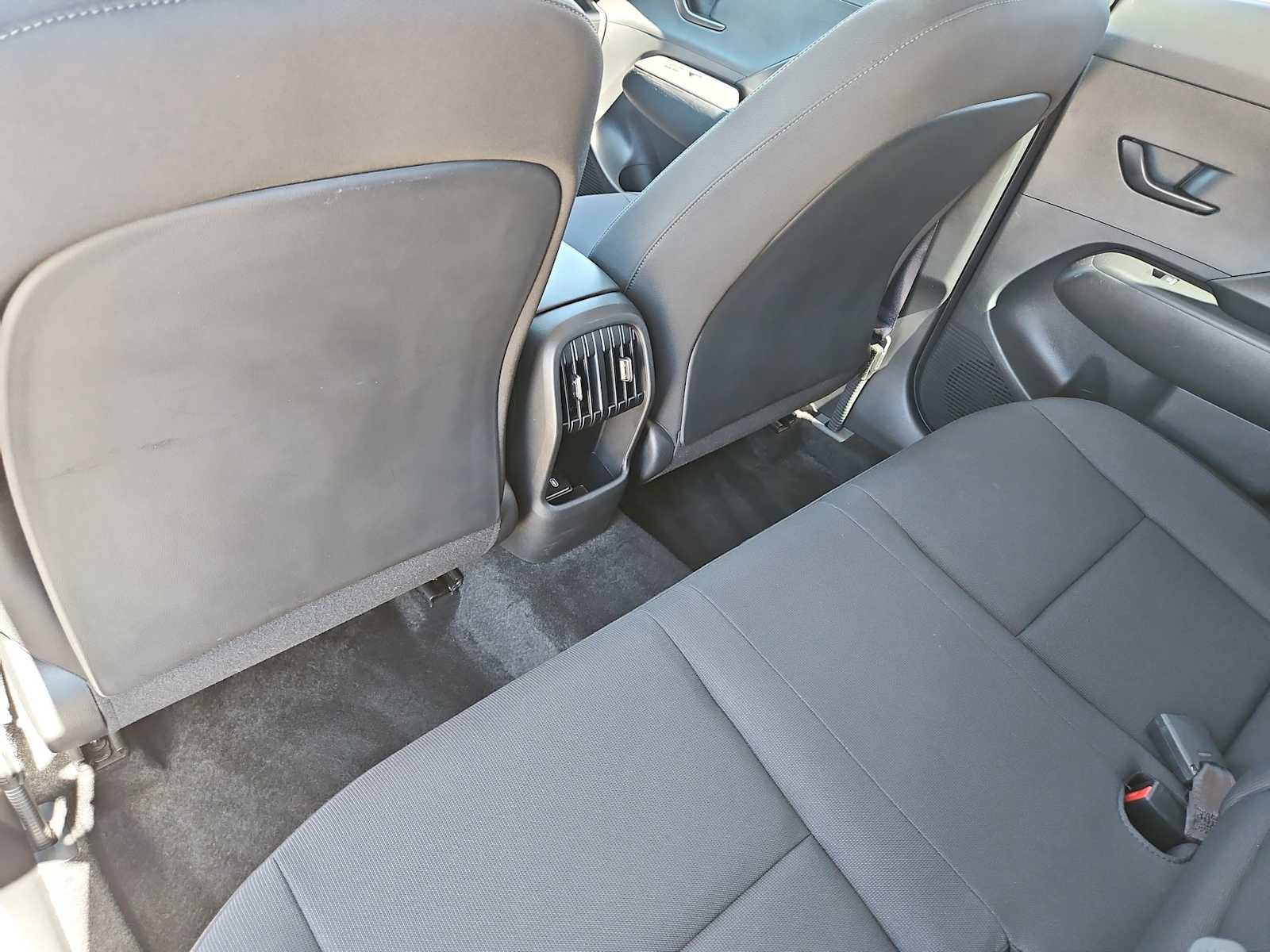 Certified 2025 Hyundai Kona SEL image 18