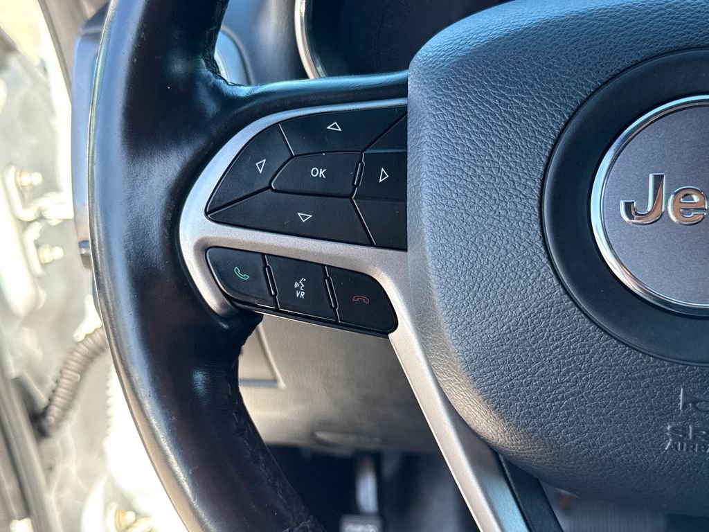 Used 2020 Jeep Grand Cherokee Altitude RWD image 16