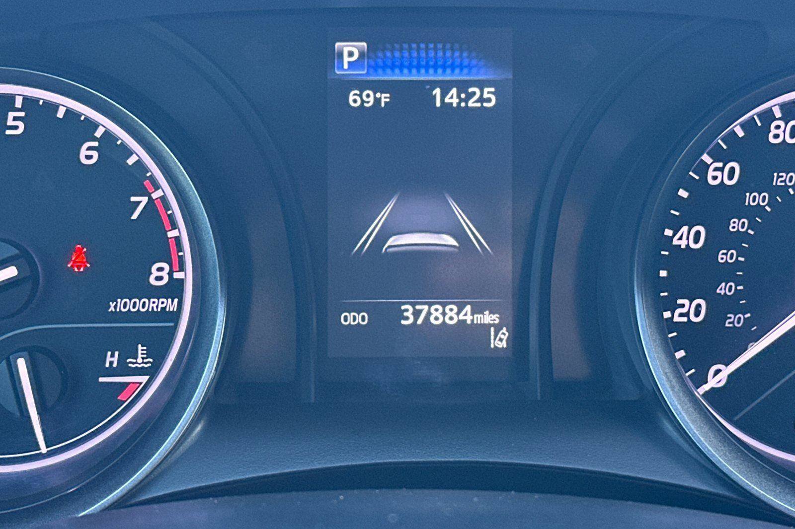 Used 2021 Toyota Camry SE image 24