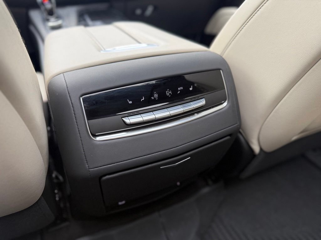 Used 2024 Cadillac Escalade Sport w/ LPO, ONYX Package AWD/4WD image 29