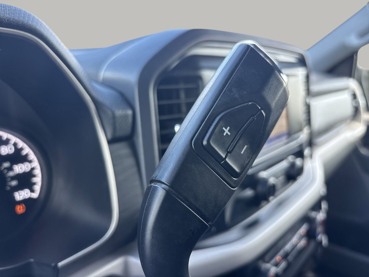 Used 2023 Ford F150 XLT image 25