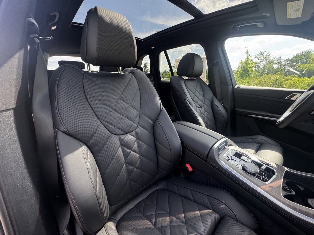 Used 2026 BMW X5 xDrive50e w/ Premium Package image 25