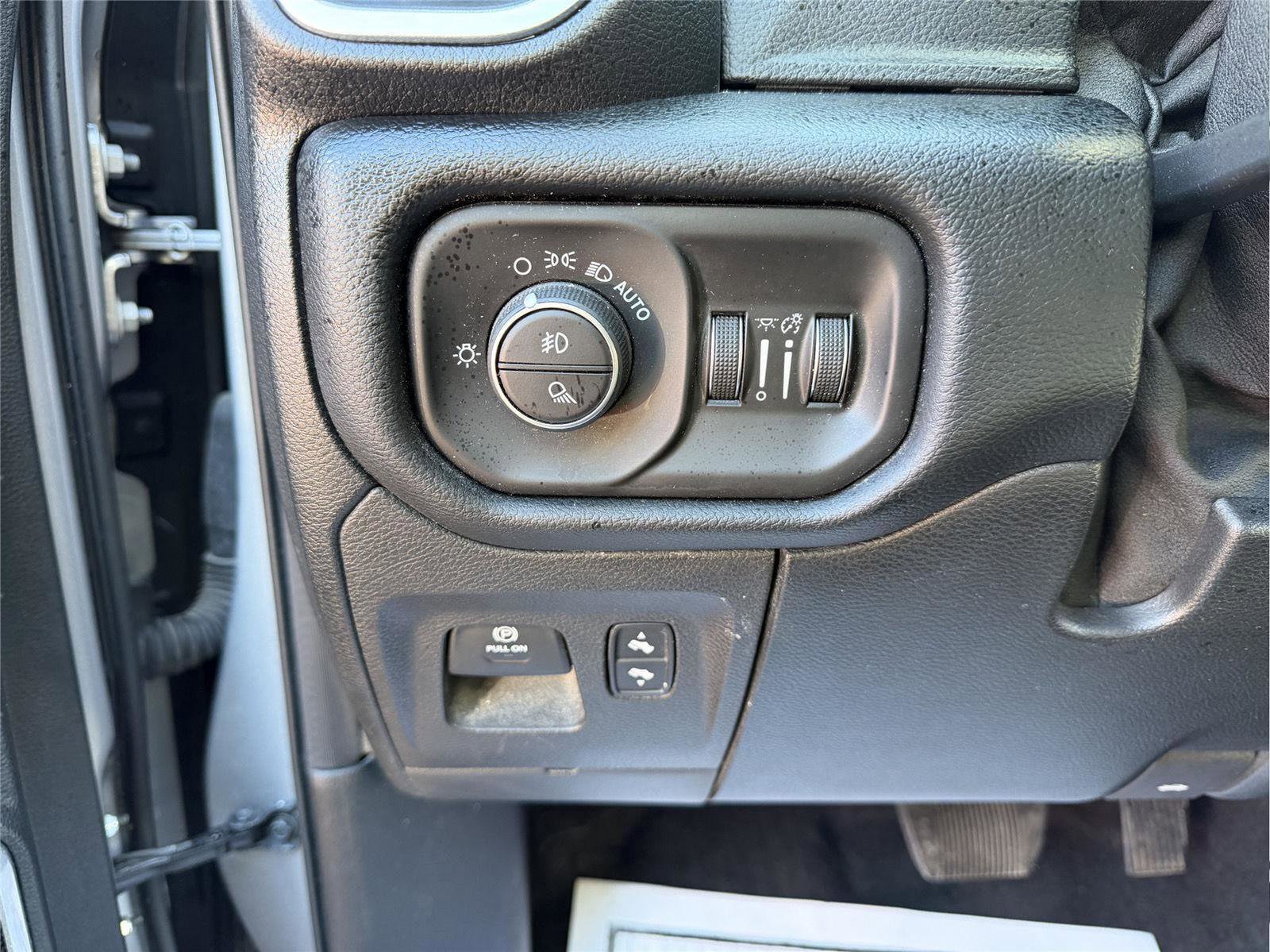 Used 2021 RAM 1500 Laramie image 17