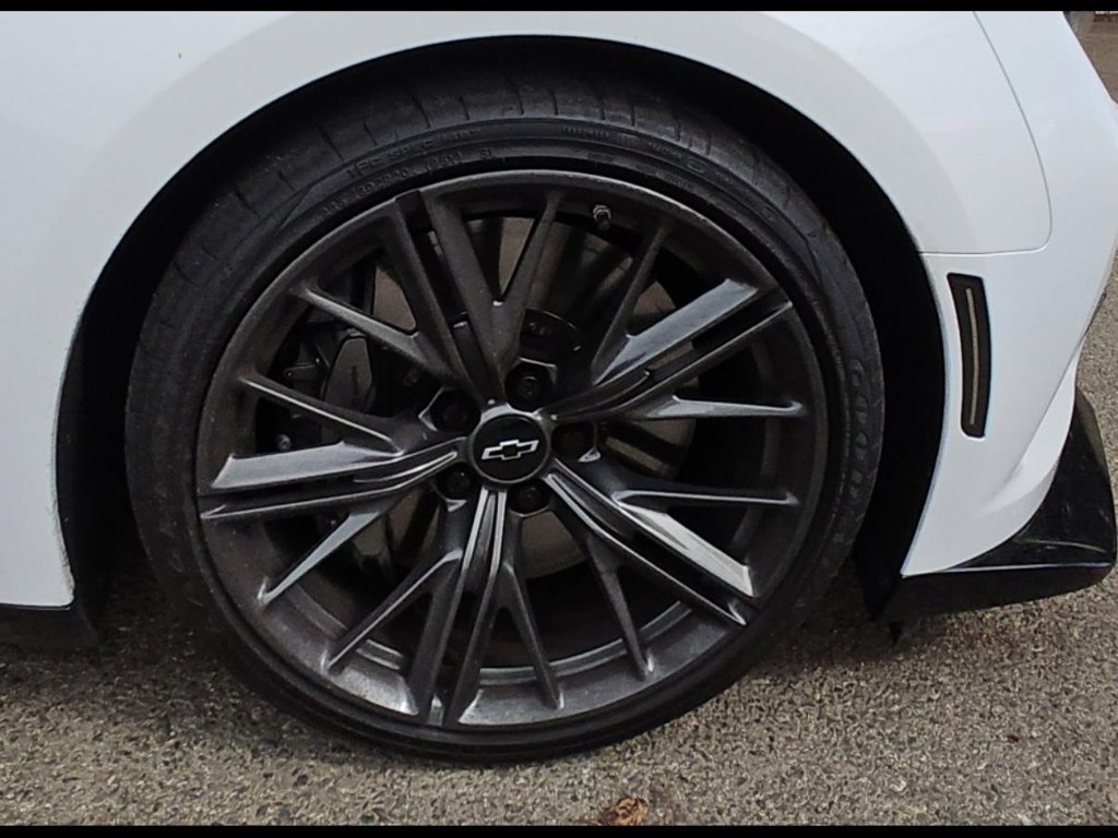 Used 2023 Chevrolet Camaro ZL1 RWD image 11