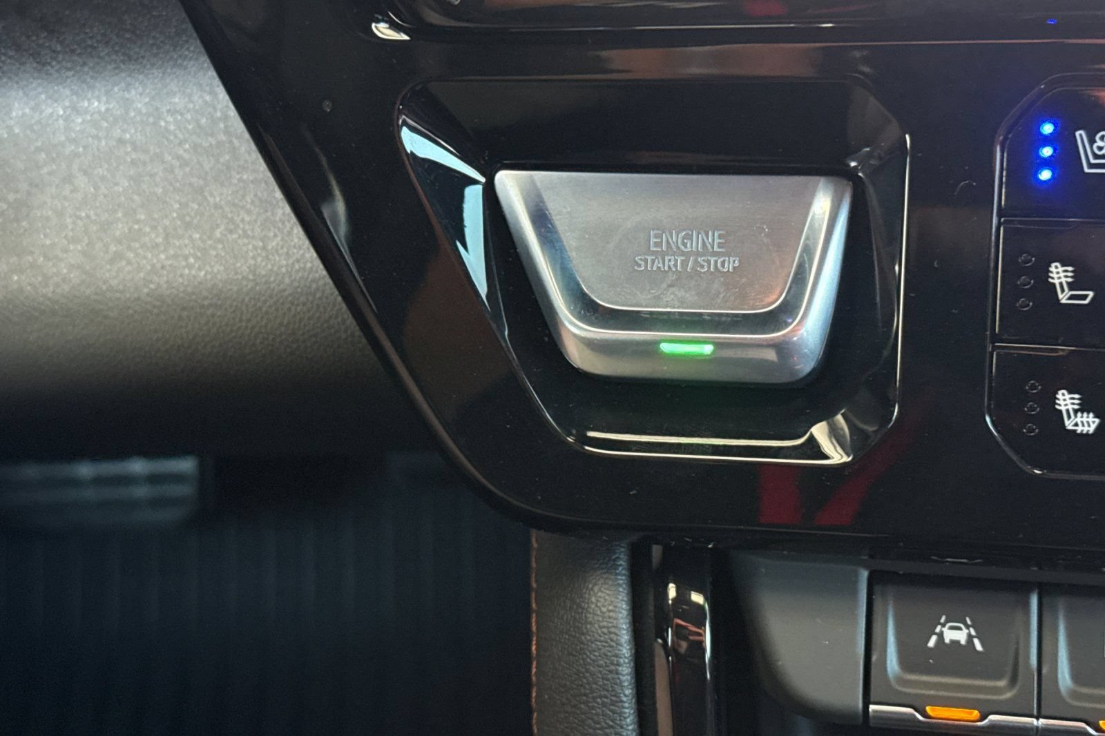 Used 2026 GMC Sierra 1500 AT4 w/ AT4 Premium Package AWD/4WD image 32