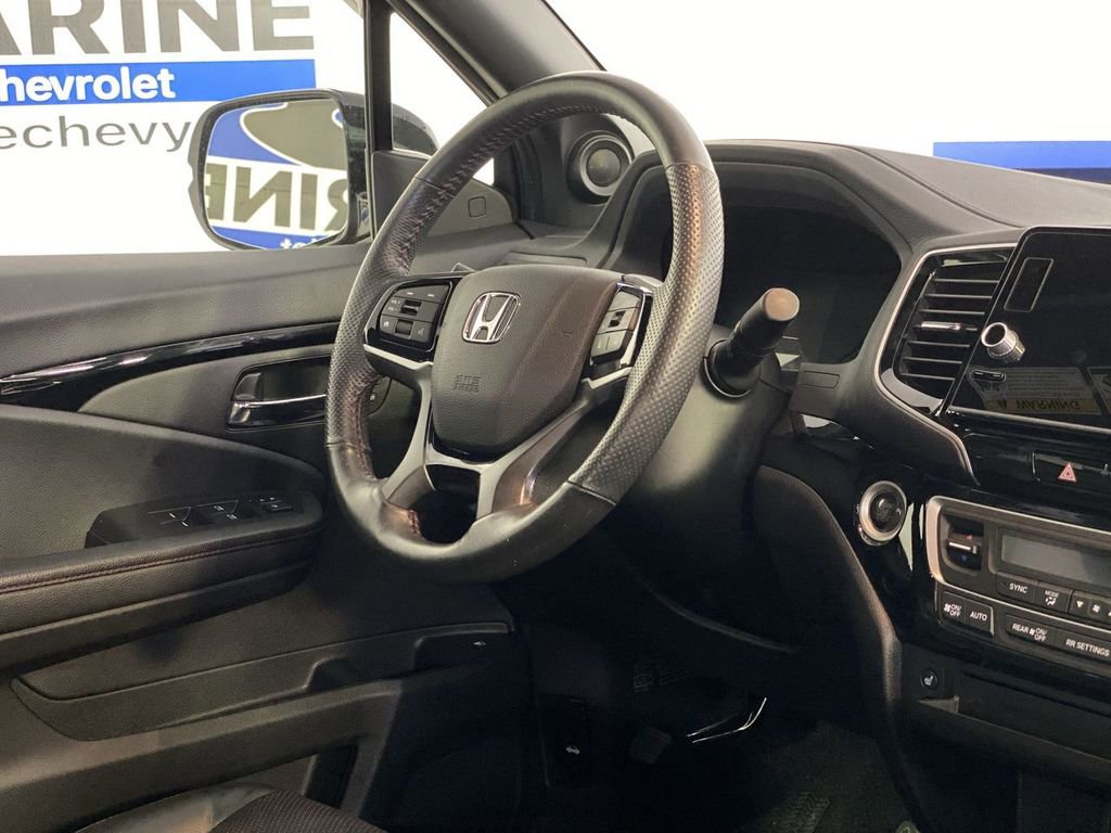 Used 2025 Honda Ridgeline Black Edition image 14