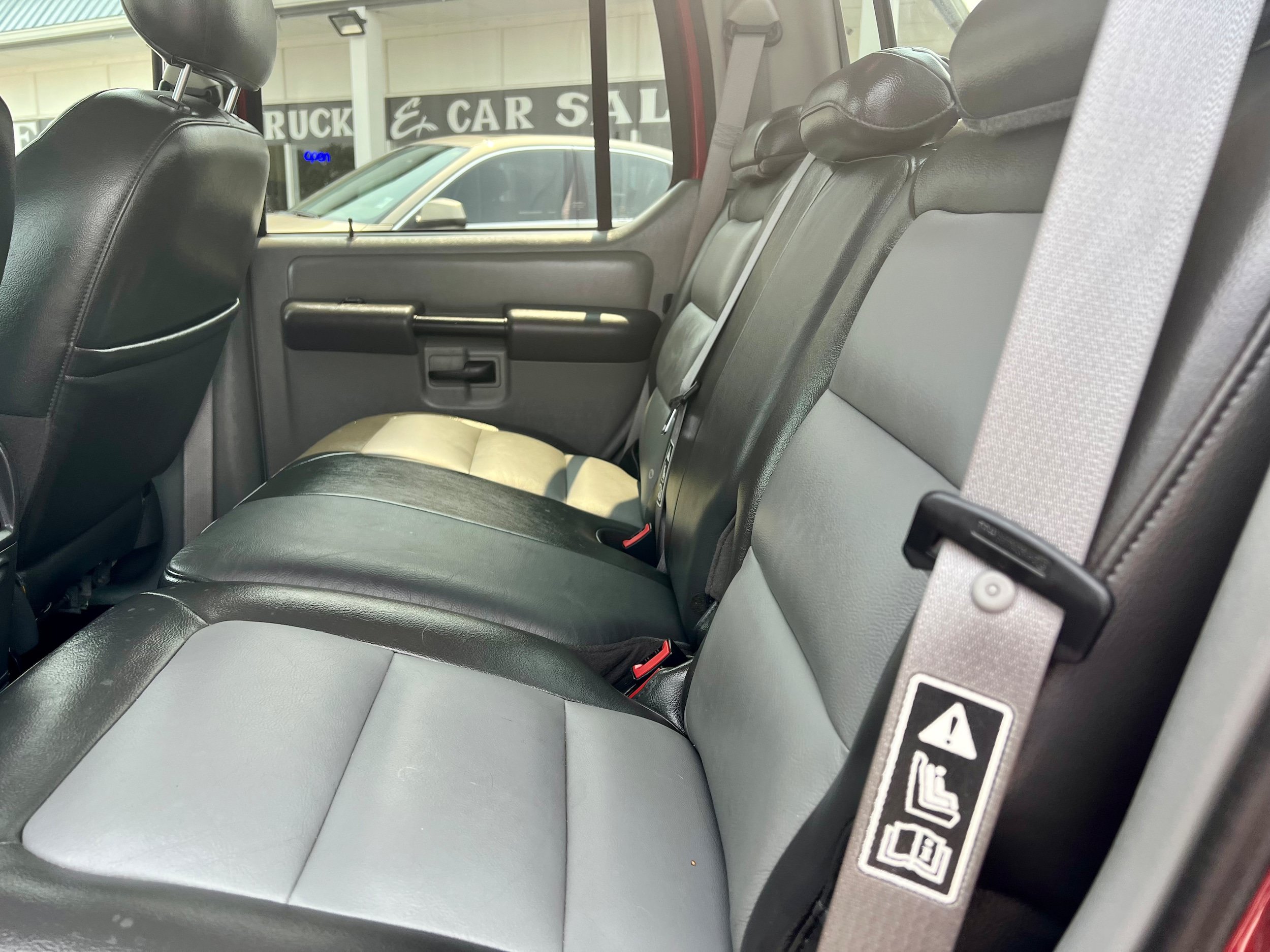 Used 2003 Ford Explorer Sport Trac XLS AWD/4WD image 11