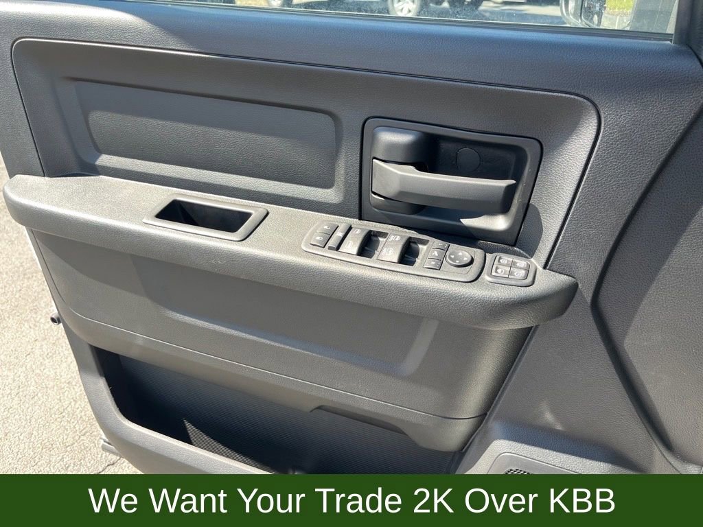 Used 2024 RAM 2500 Tradesman w/ Chrome Appearance Group image 10