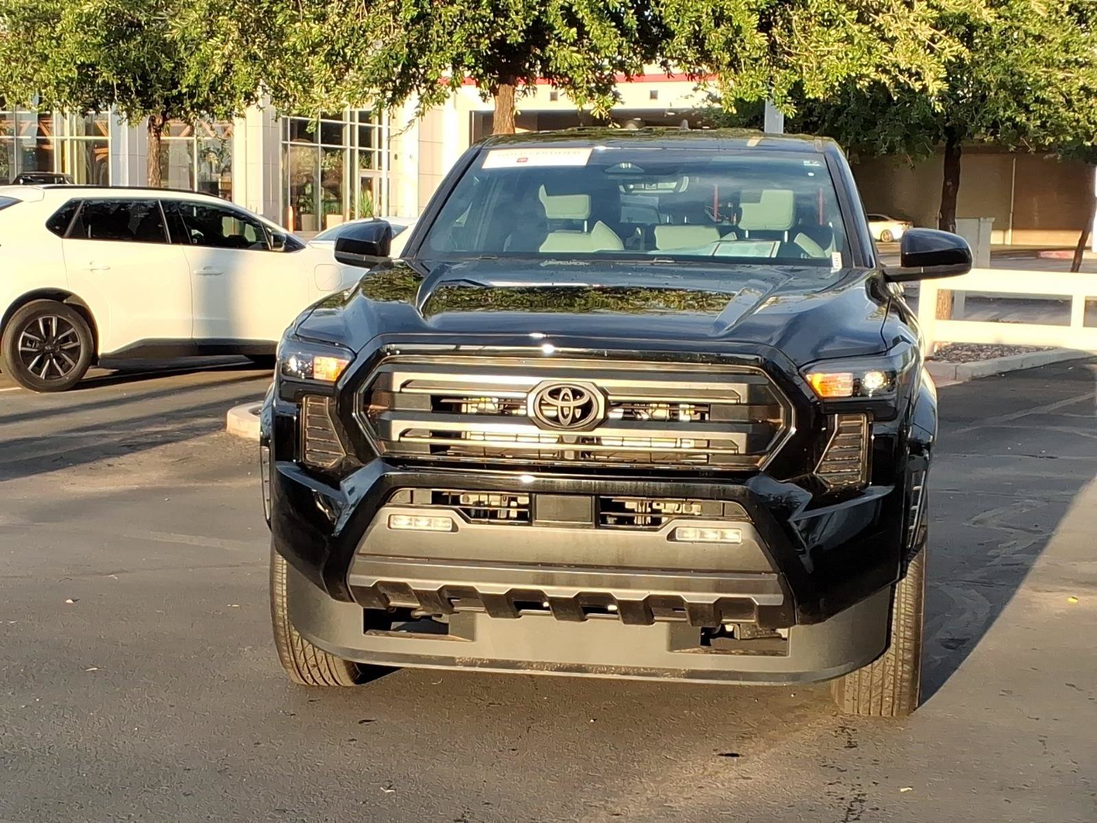 Certified 2025 Toyota Tacoma SR5 AWD/4WD image 2