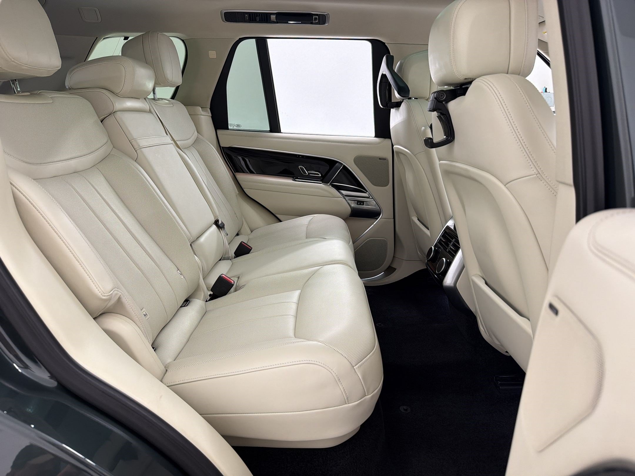 Used 2023 Land Rover Range Rover SE AWD/4WD image 33