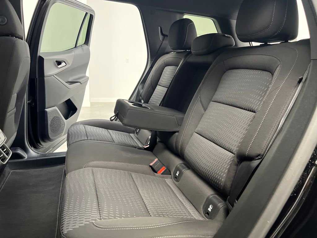 Used 2026 Chevrolet Equinox LT FWD image 13