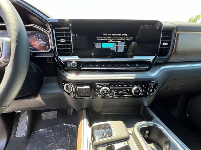 New 2026 Chevrolet Silverado 1500 High Country w/ Midnight Edition AWD/4WD image 17