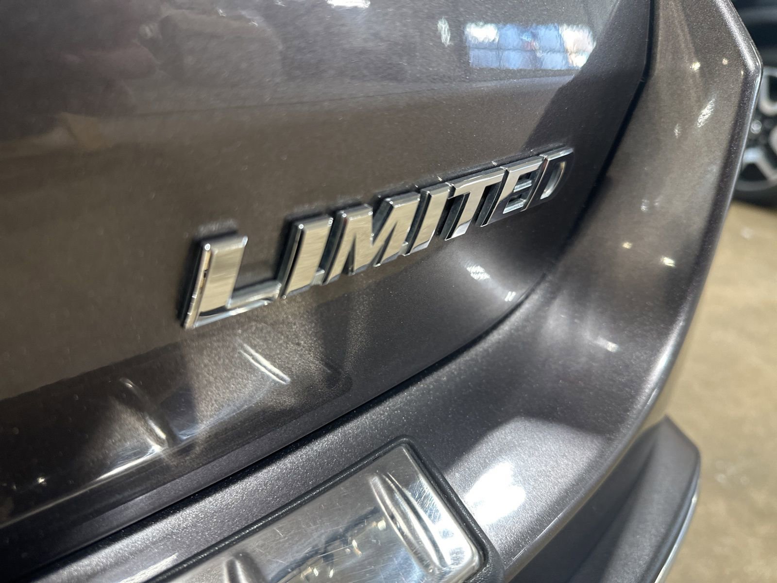 Used 2019 Toyota Highlander Limited w/ Protection Package #3 AWD/4WD image 10