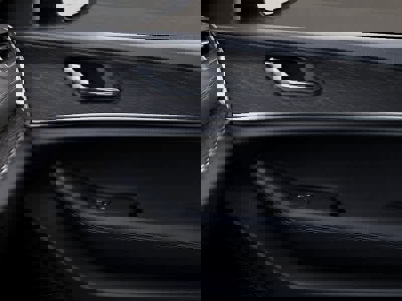 New 2026 Jeep Grand Cherokee Altitude image 25