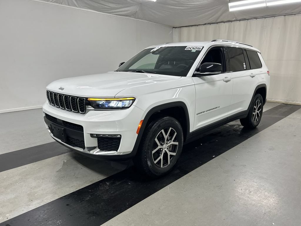 Used 2025 Jeep Grand Cherokee L Limited w/ Trailer Tow Package AWD/4WD image 5