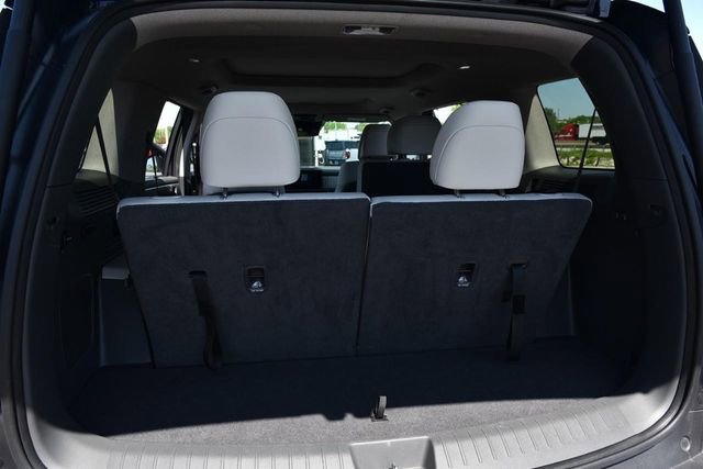 Used 2025 Hyundai Santa Fe Limited FWD image 28