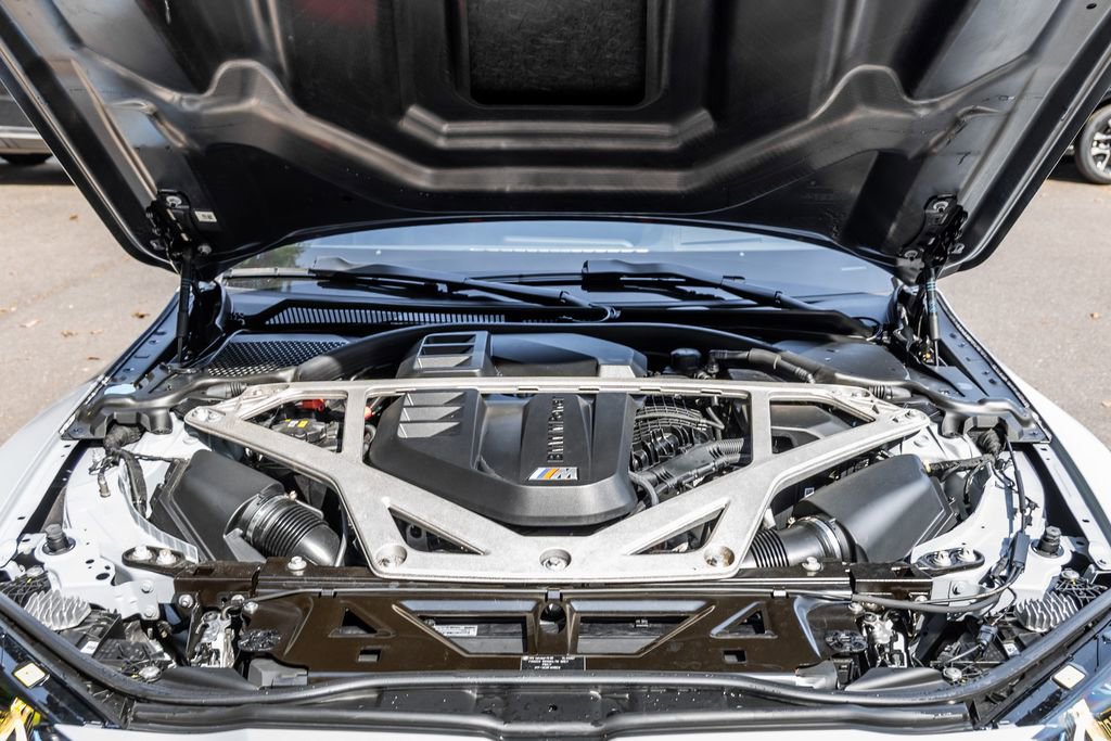 Used 2023 BMW M4 CSL RWD image 22