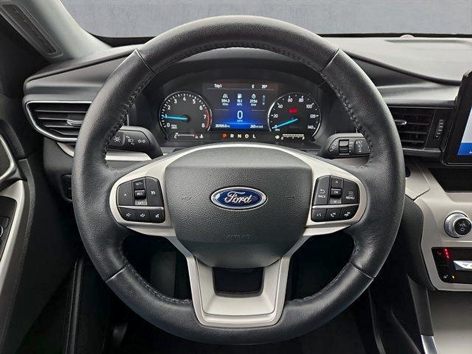 Certified 2023 Ford Explorer XLT w/ Equipment Group 202A AWD/4WD image 13