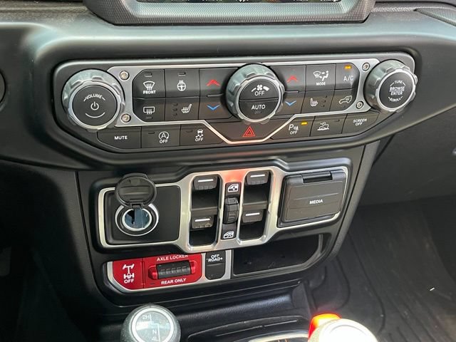 Used 2022 Jeep Gladiator Mojave w/ LED Lighting Group AWD/4WD image 24