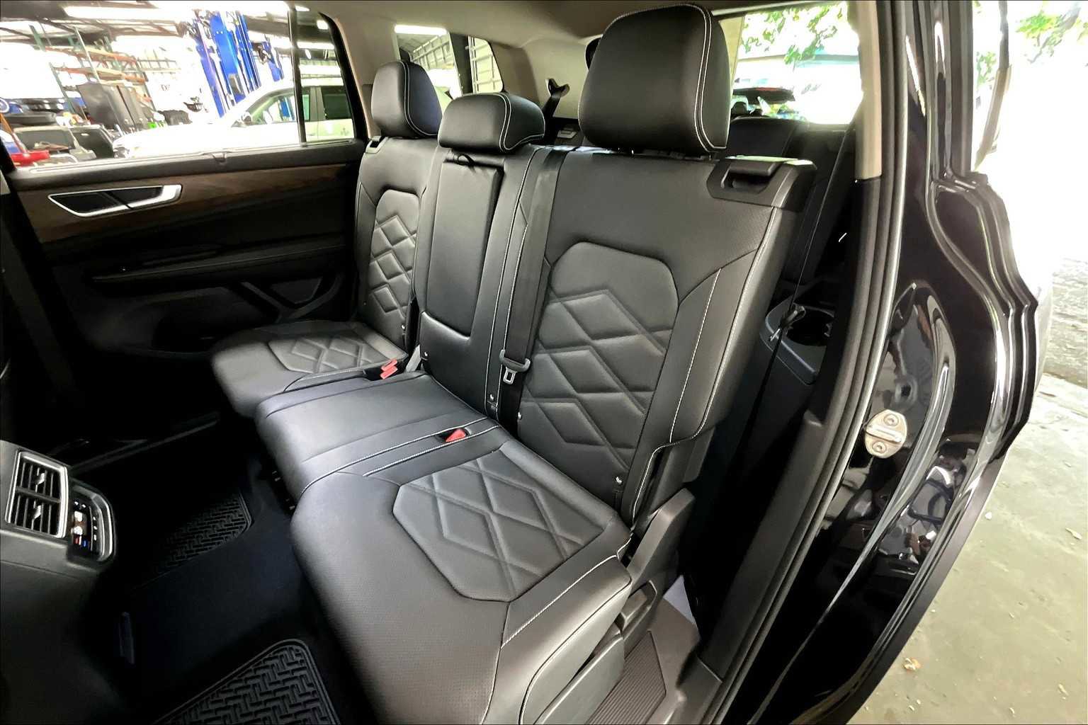 New 2026 Volkswagen Atlas SE image 12