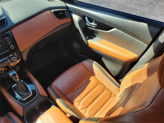 Used 2018 Nissan Rogue SL w/ Premium Package image 13