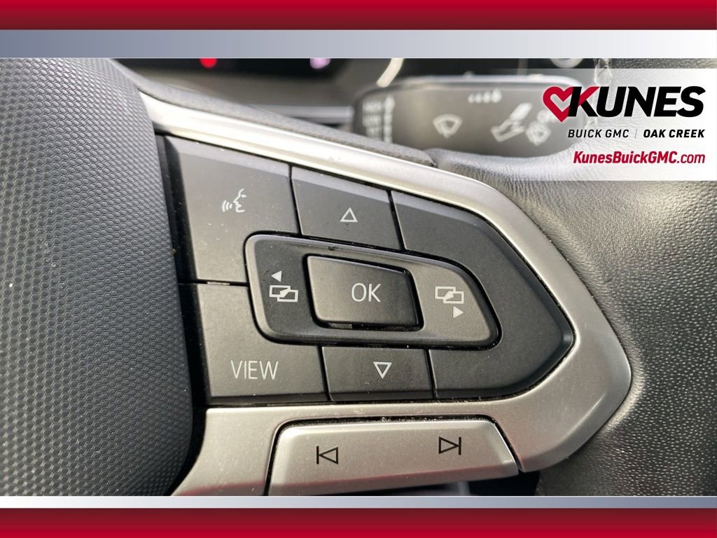 Used 2024 Volkswagen Jetta SE image 12