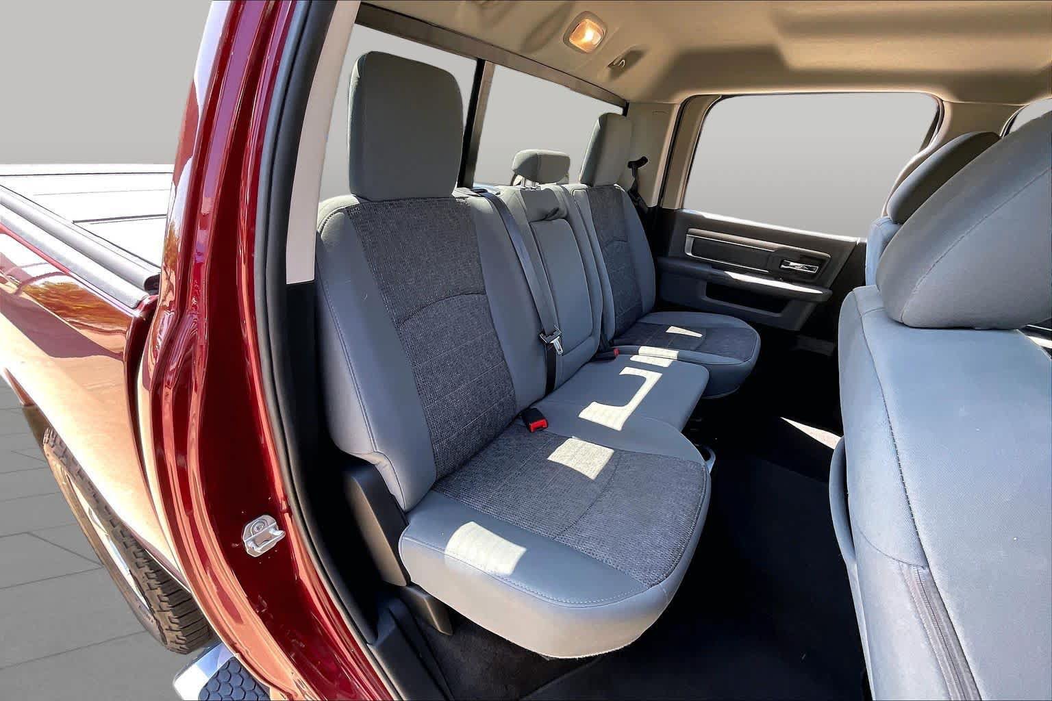Used 2016 RAM 1500 Big Horn AWD/4WD image 19