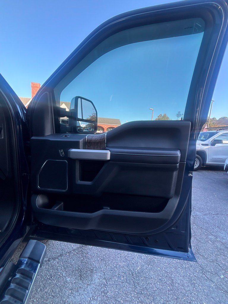 Used 2019 Ford F250 Lariat w/ Lariat Ultimate Package AWD/4WD image 33