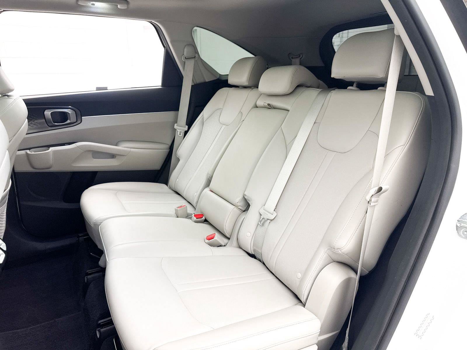 Used 2023 Kia Sorento S w/ Panoramic Sunroof Package FWD image 30