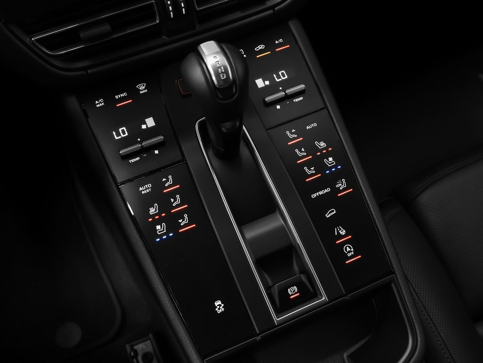 Certified 2026 Porsche Macan AWD/4WD image 35