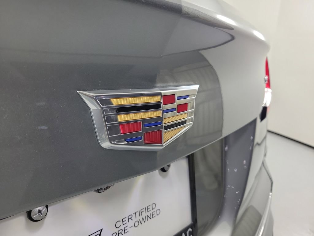 Used 2025 Cadillac XT4 Premium Luxury FWD image 7