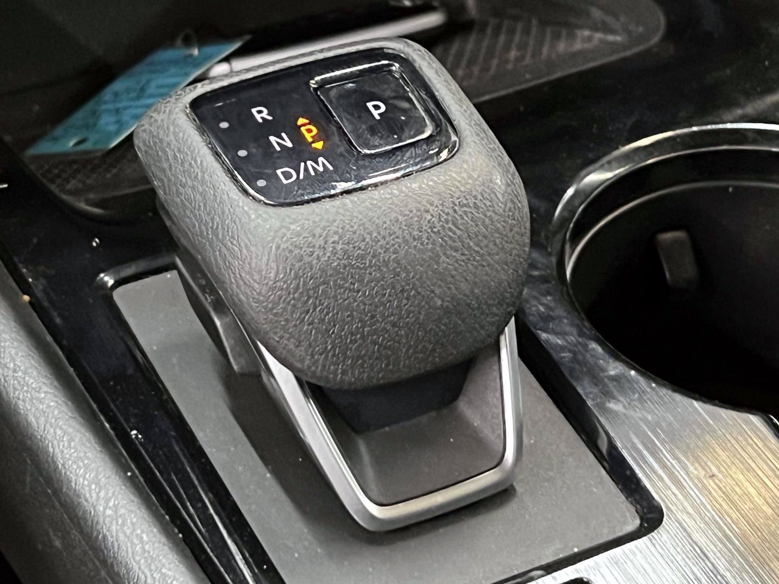 Used 2024 Nissan Rogue SV AWD/4WD image 31