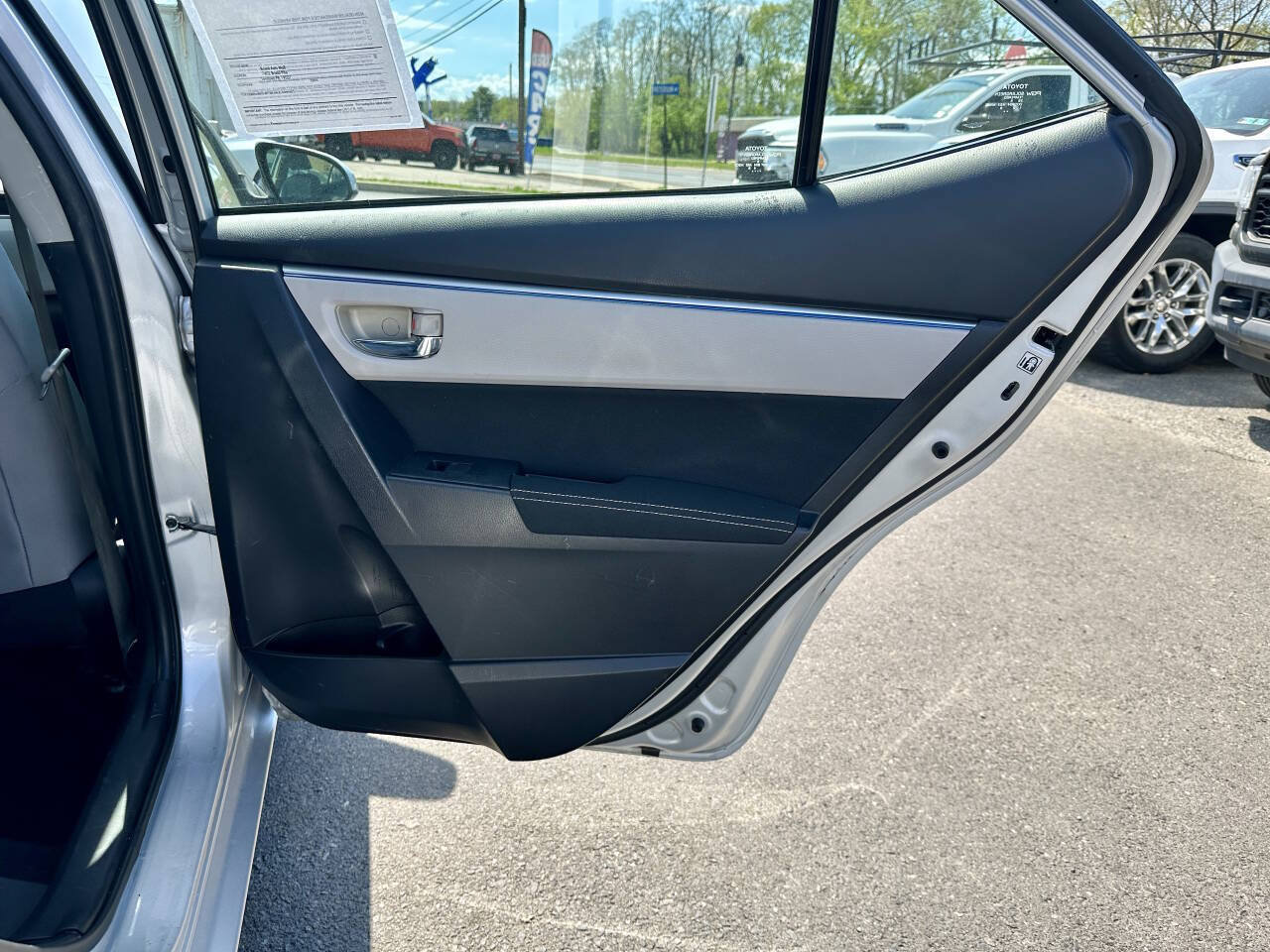Used 2016 Toyota Corolla LE FWD image 20