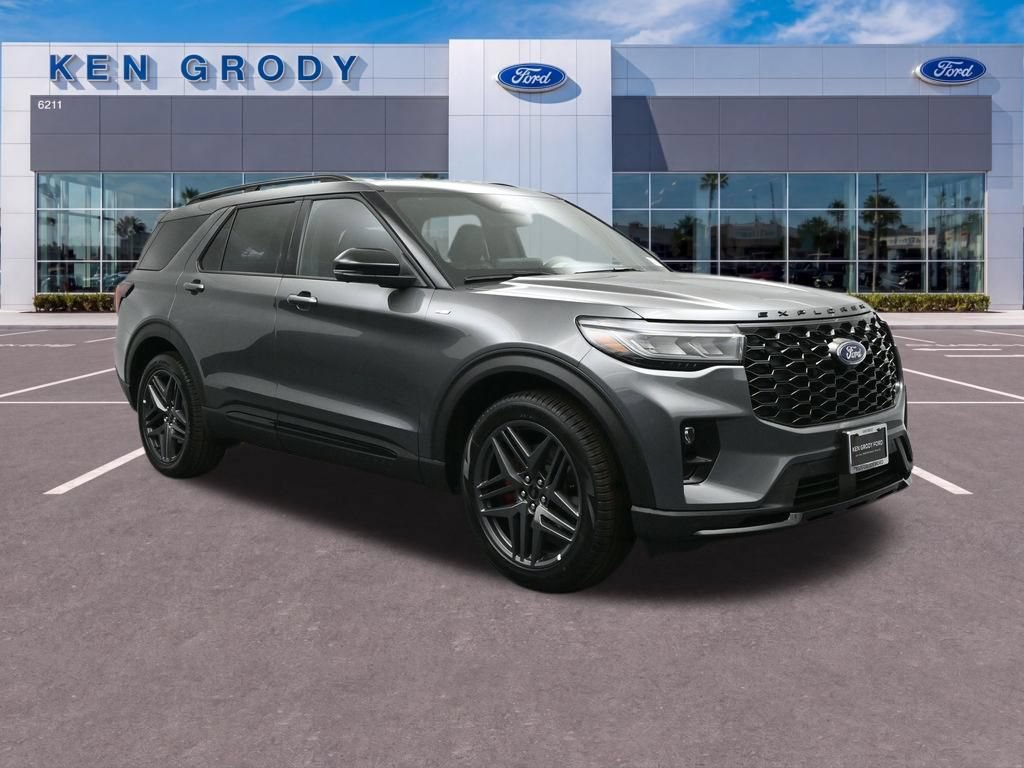 New 2026 Ford Explorer ST-Line w/ ST-Line Street Pack AWD/4WD image 1