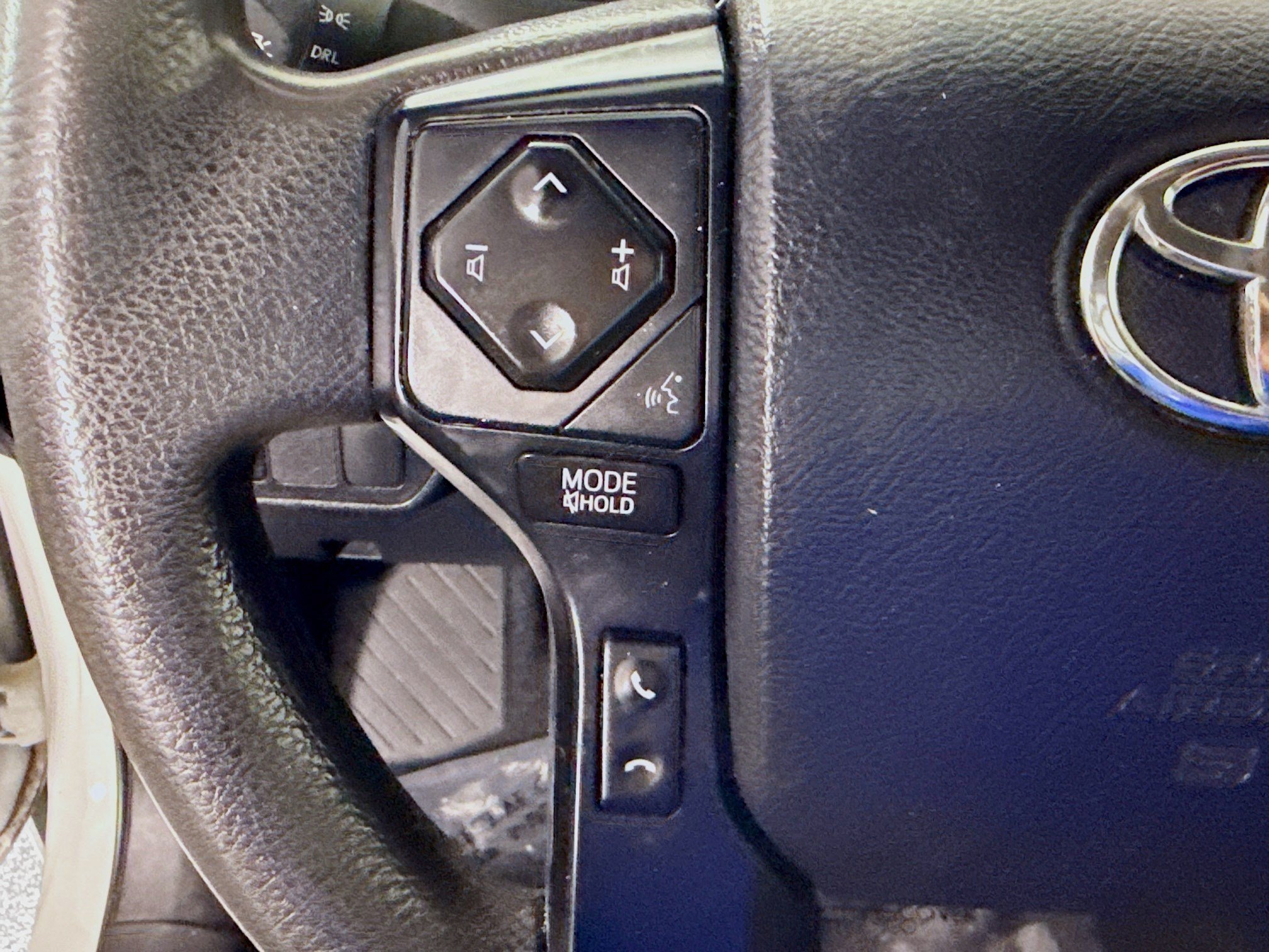 Used 2020 Toyota Tacoma SR RWD image 14