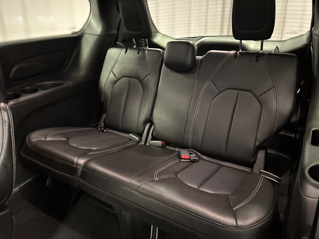 Used 2026 Chrysler Pacifica Select w/ S Appearance Package FWD image 24