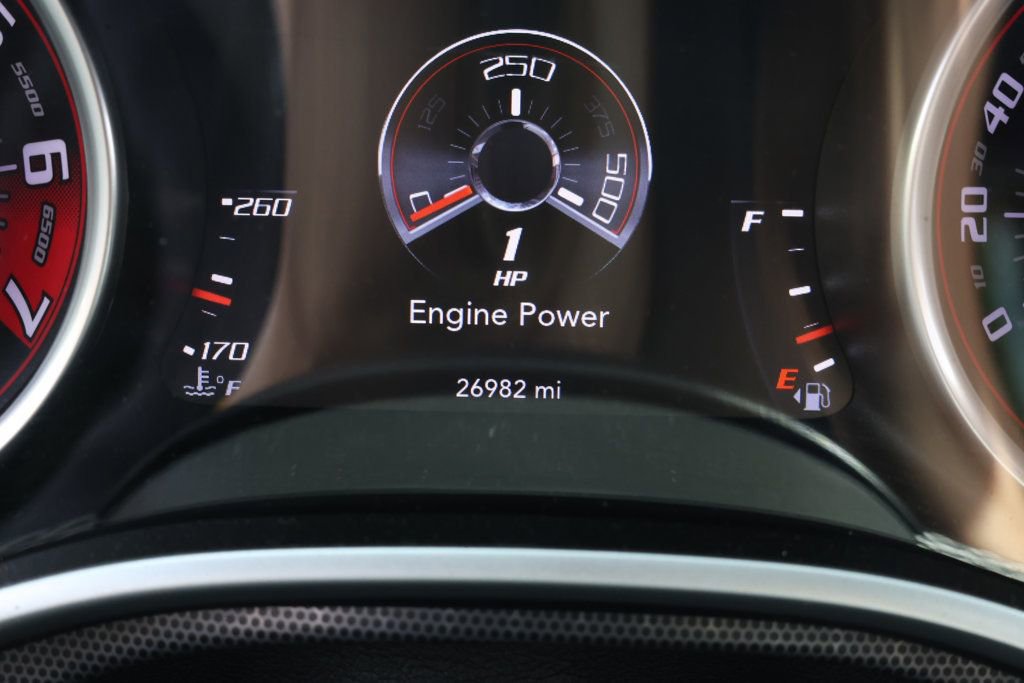 Used 2015 Dodge Challenger SRT w/ Technology Group image 15