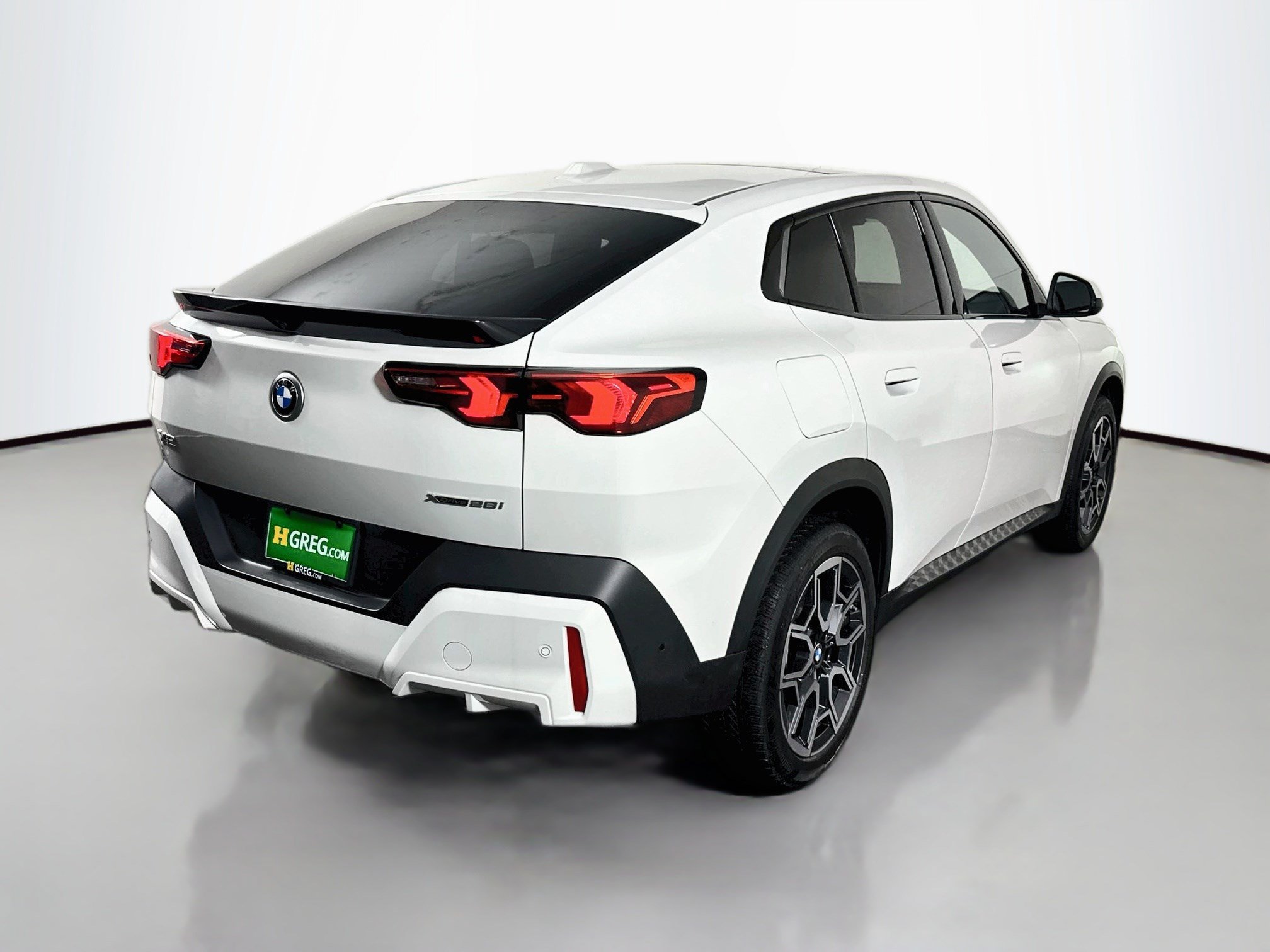 Used 2026 BMW X2 xDrive28i AWD/4WD image 10